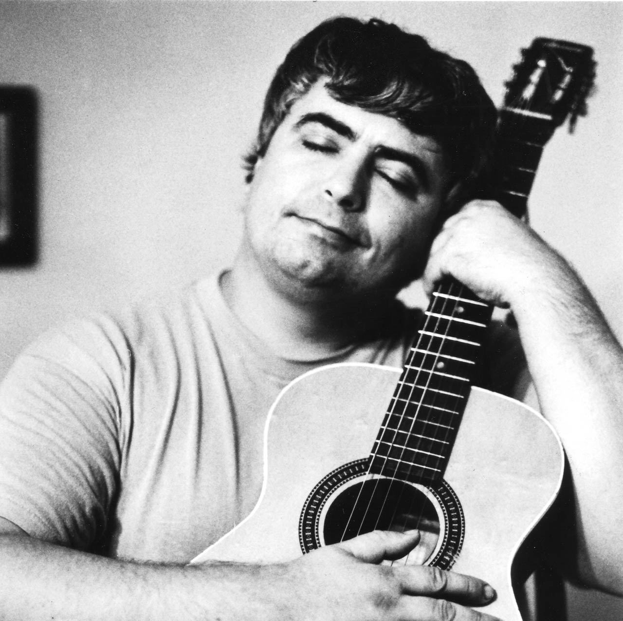 Daniel Johnston - Hug Guitar