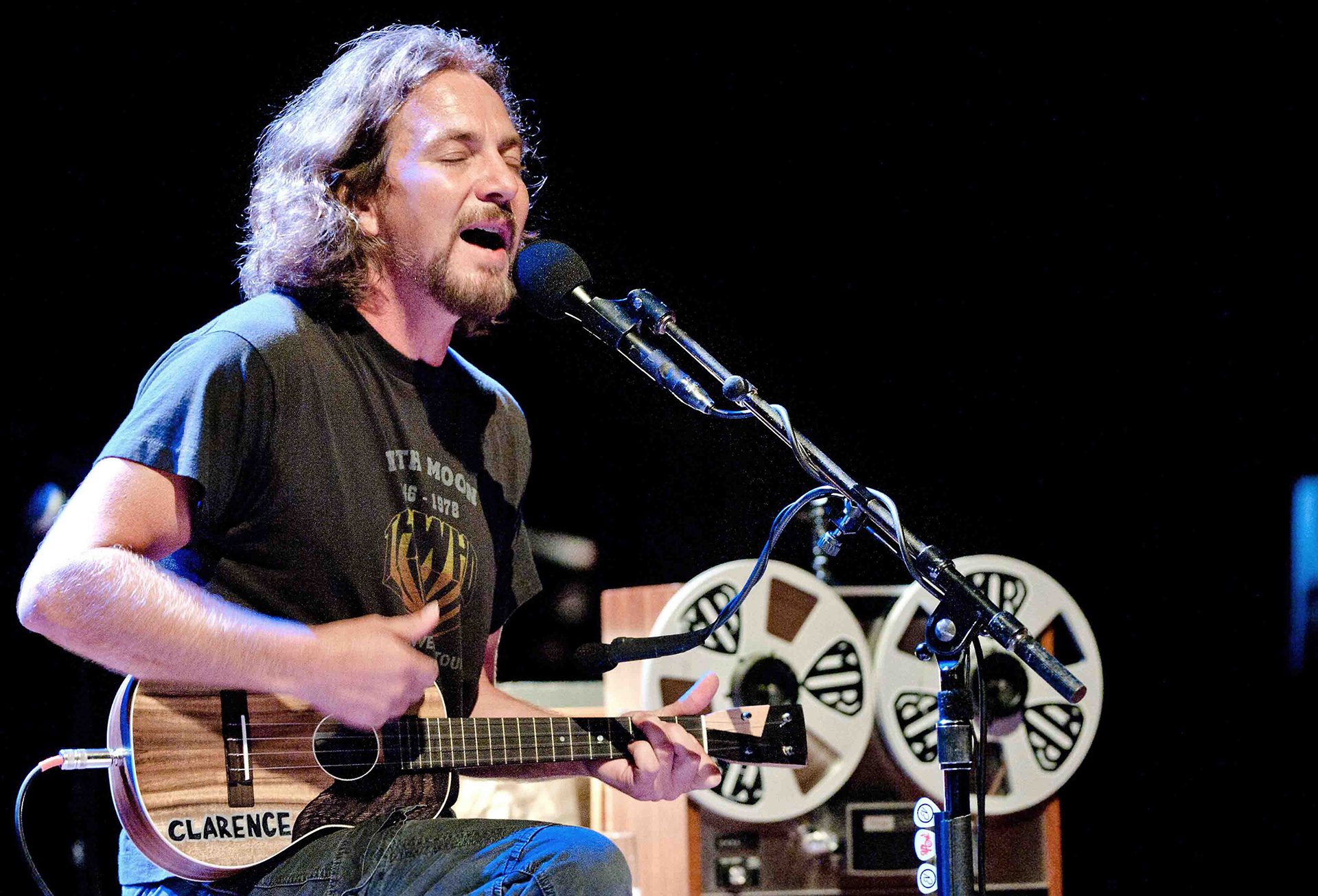Eddie Vedder live Firenze Rocks - ukulele