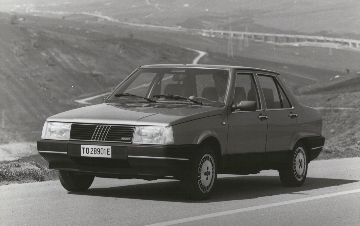 Sintetismi - Divieto di sosta, FIAT Regata